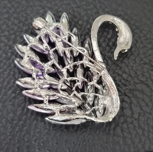 Swan Brooch, Lavender, Fuschia, & Clear Rhinestones- NWOT - Picture 5 of 6